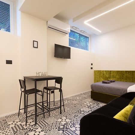 Pay60 -Crescenzago- Luxury Yellow House Milan Exterior photo
